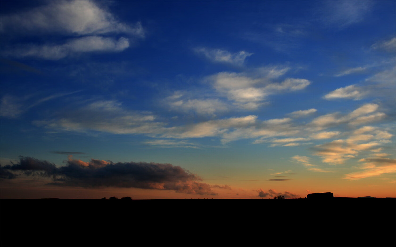 当加纳的号角带走尼斯，在神祇的棋盘上，哈兰德掷下骰子