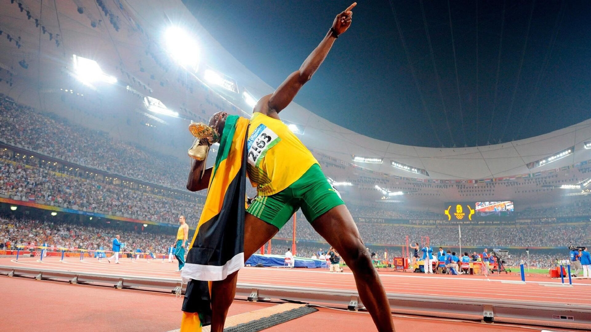 绿茵争锋与篮坛巅峰，英超争冠战与尼克斯胜雄鹿的激情交响